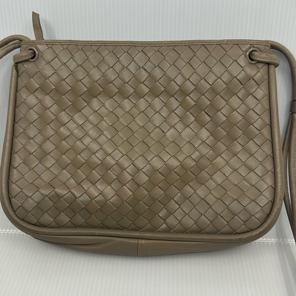 Vintage Neiman Marcus beige woven leather crossbody handbag
